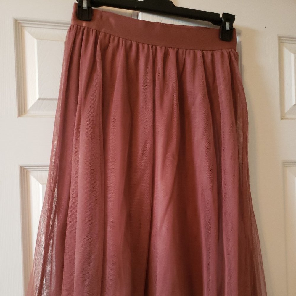 Women's Rose Gold tulle skirt by EXPRESS size S/P